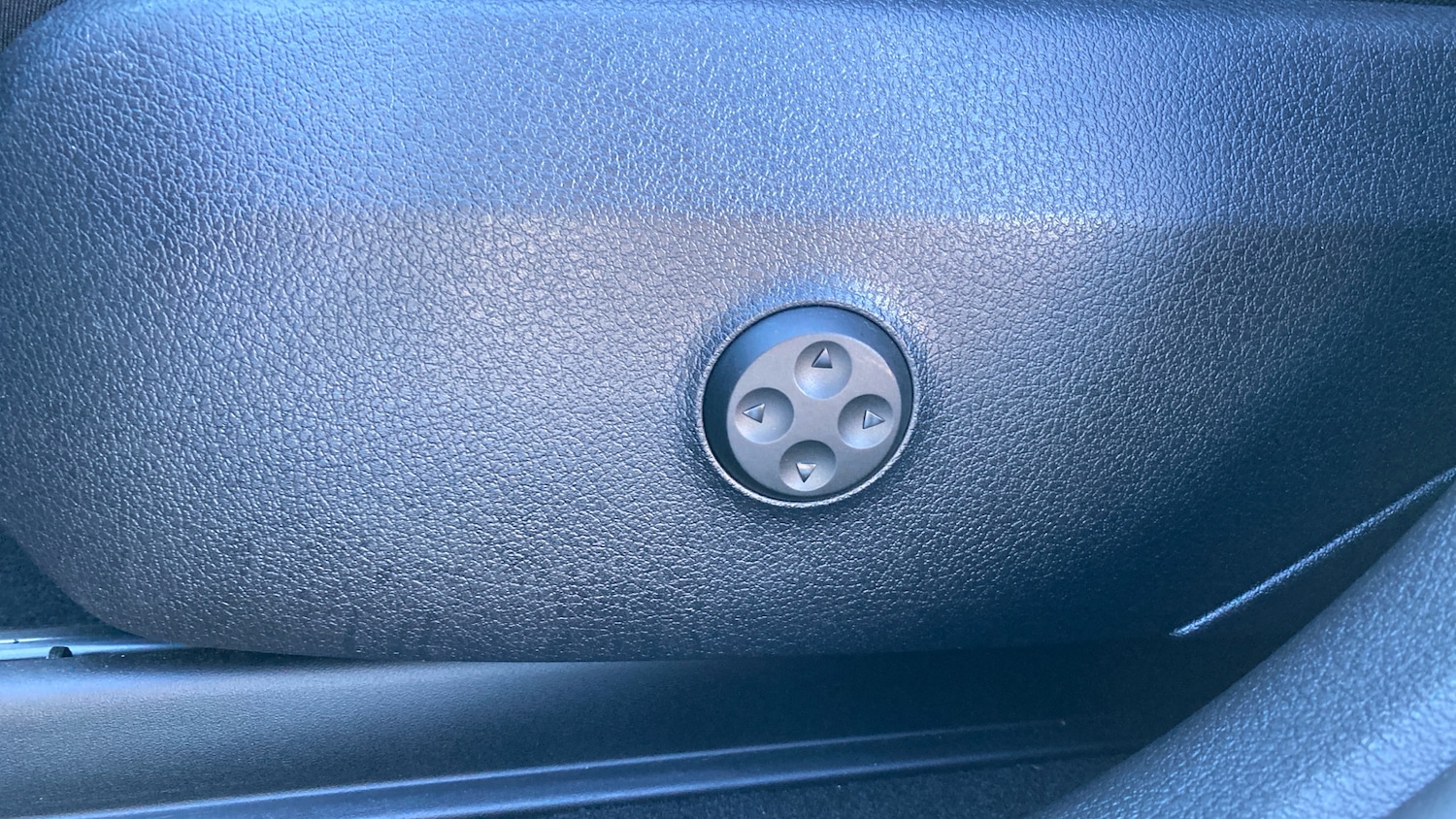 Used Mercedes-Benz GLC 2024 for sale - 77917647: Photo 27