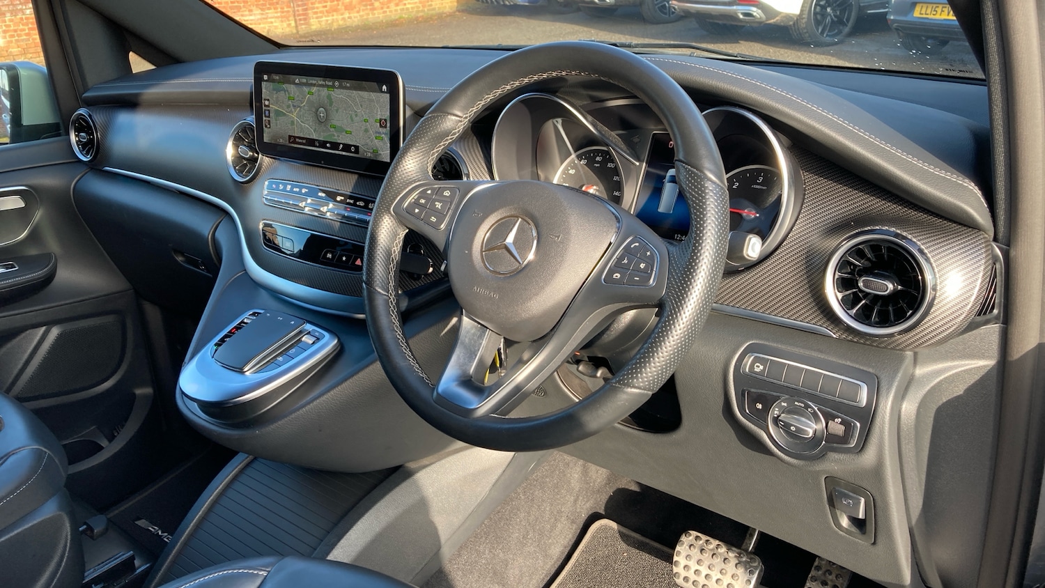 Used Mercedes-Benz V-Class 2023 for sale - 77179940: Photo 11