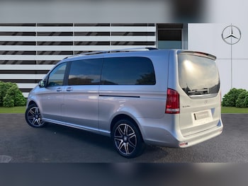 Used Mercedes-Benz V-Class 2023 for sale - 77179940: Photo