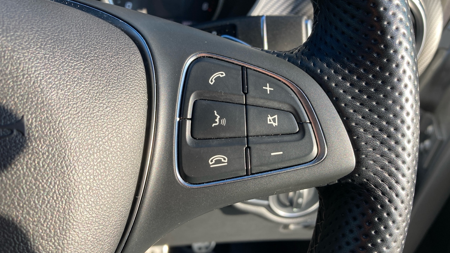 Used Mercedes-Benz V-Class 2023 for sale - 77179940: Photo 35