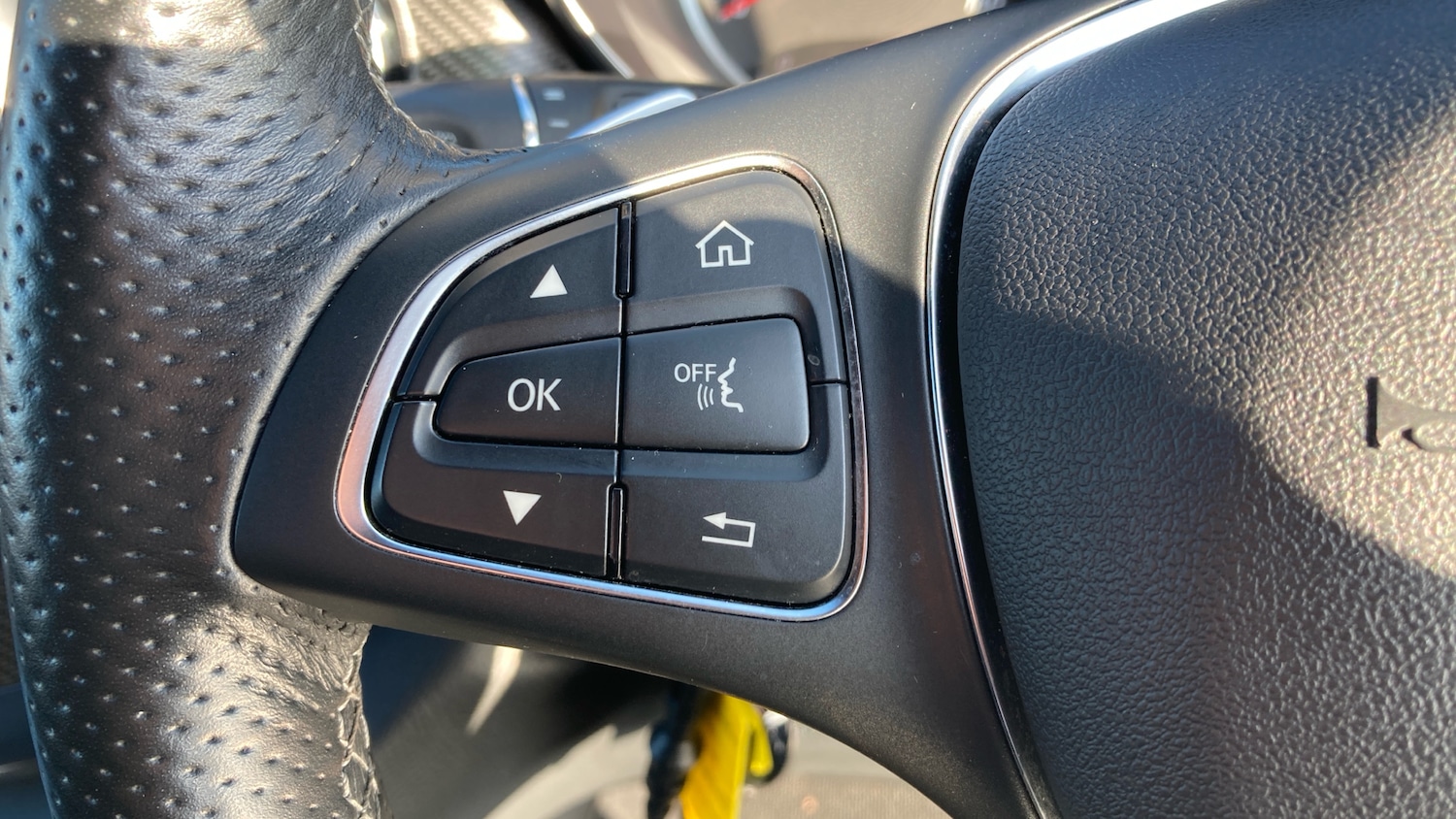 Used Mercedes-Benz V-Class 2023 for sale - 77179940: Photo 36