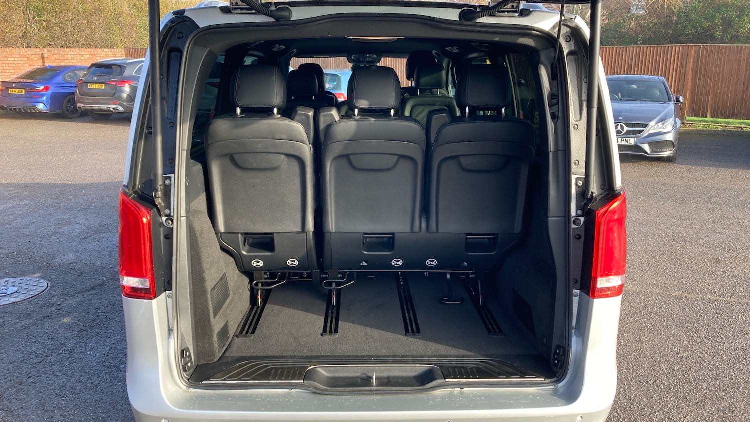 Used Mercedes-Benz V-Class 2023 for sale - 77179940: Photo 4