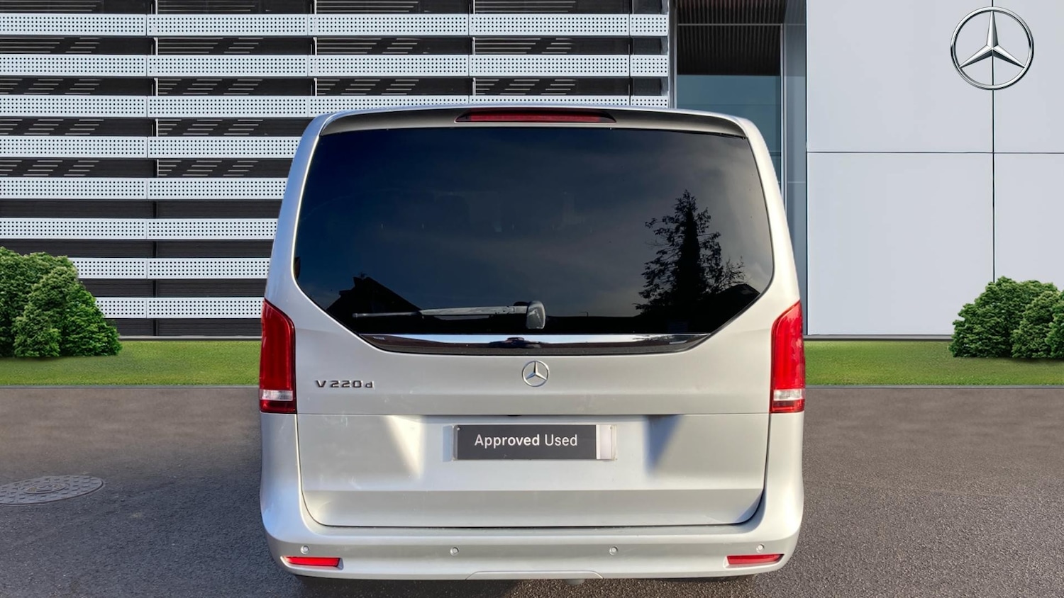 Used Mercedes-Benz V-Class 2023 for sale - 77179940: Photo 6