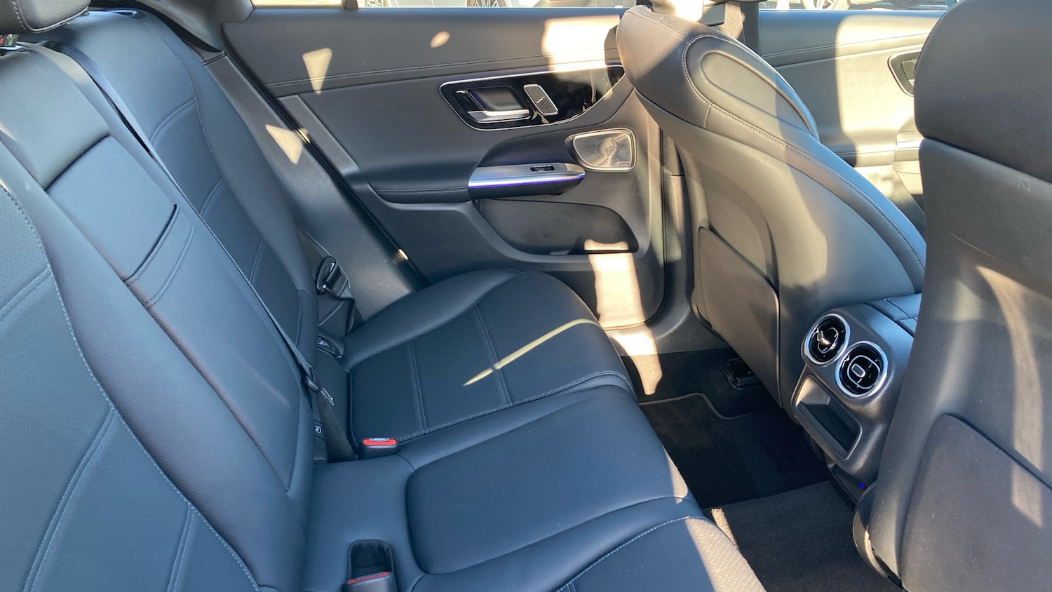 Used Mercedes-Benz GLC 2025 for sale - 76640823: Photo 16