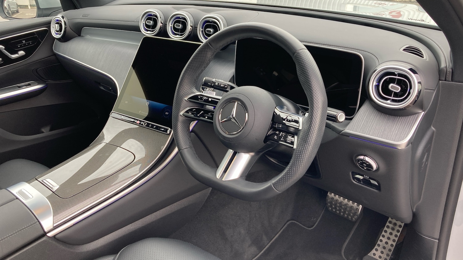 Used Mercedes-Benz GLC 2024 for sale - 76115742: Photo 11