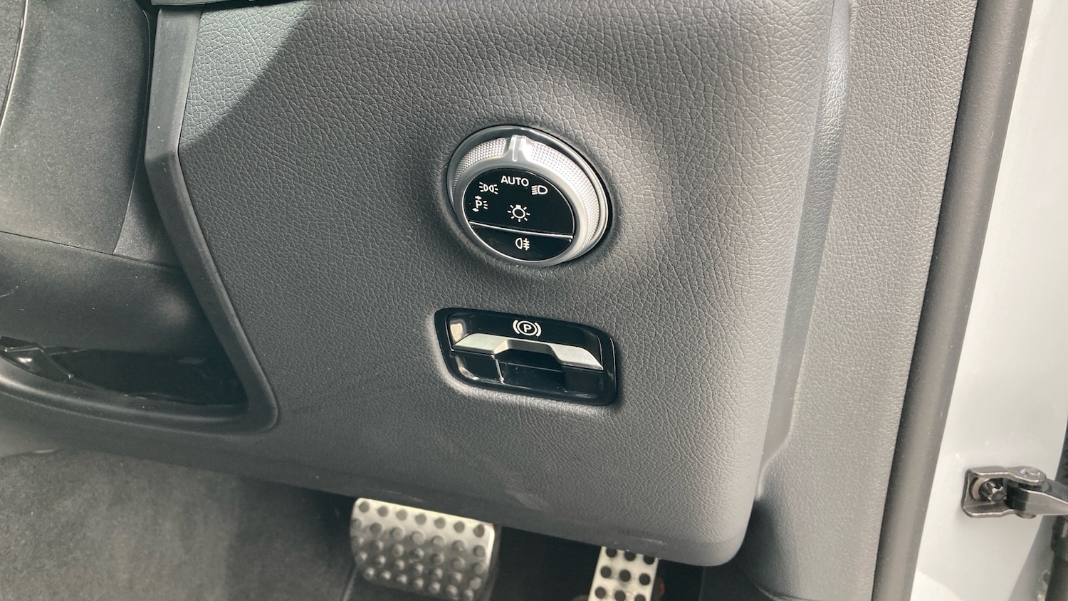 Used Mercedes-Benz GLC 2024 for sale - 76115742: Photo 36