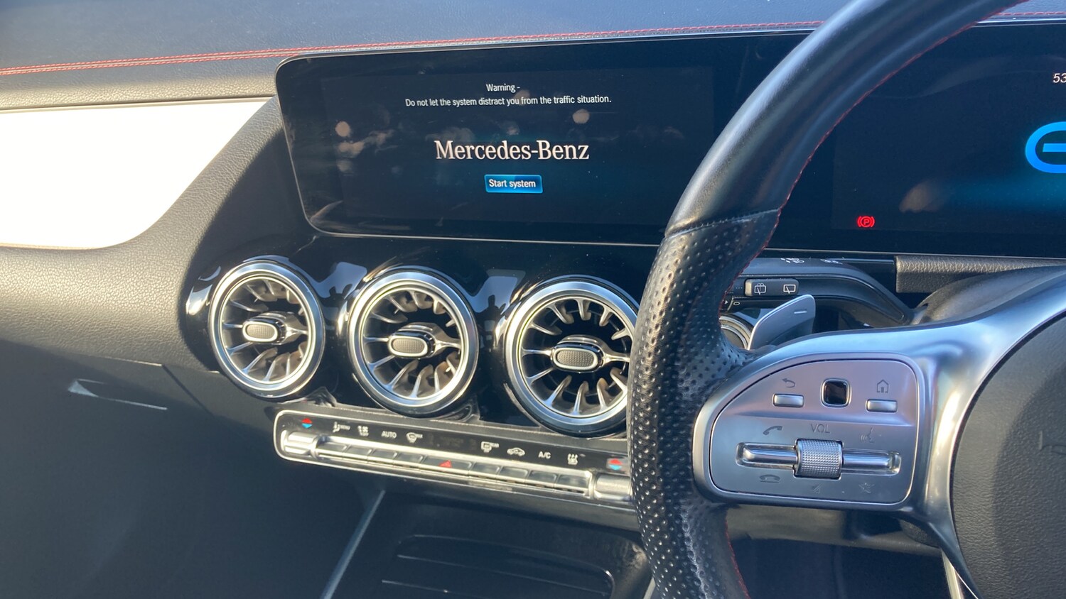 Used Mercedes-Benz EQA 2022 for sale - 76352906: Photo 14