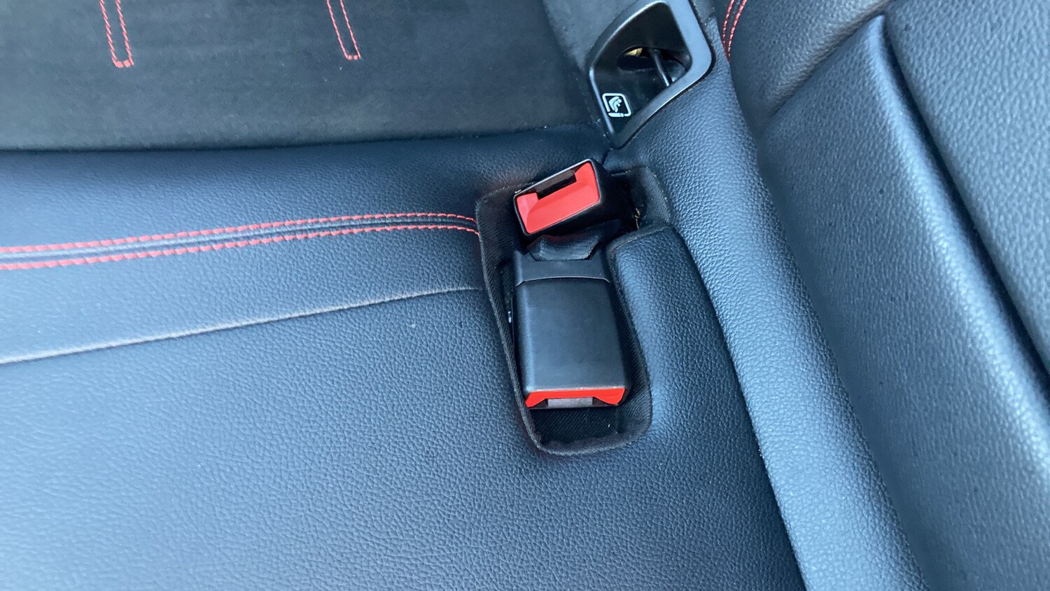 Used Mercedes-Benz EQA 2022 for sale - 76352906: Photo 17