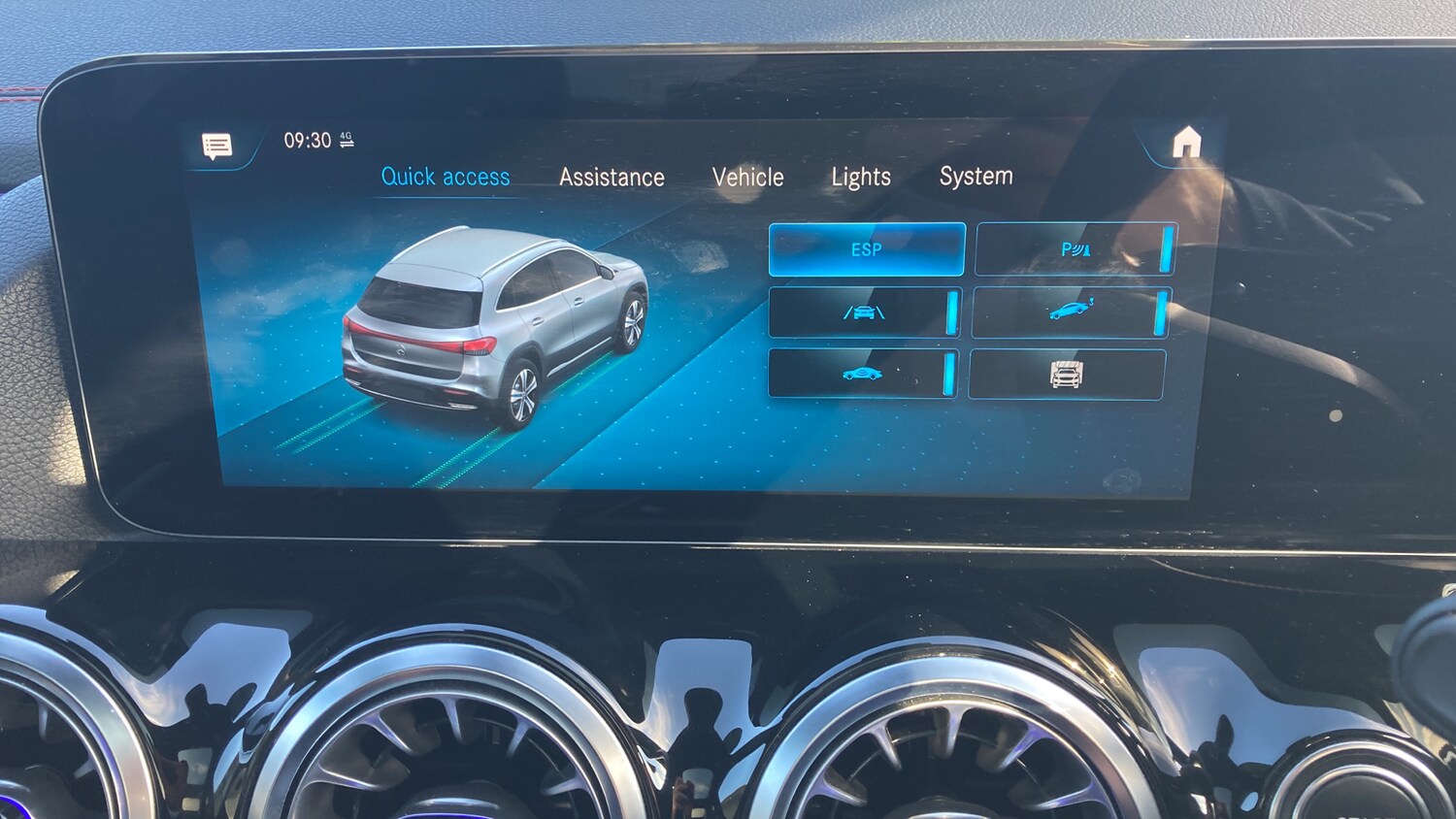 Used Mercedes-Benz EQA 2022 for sale - 76352906: Photo 30