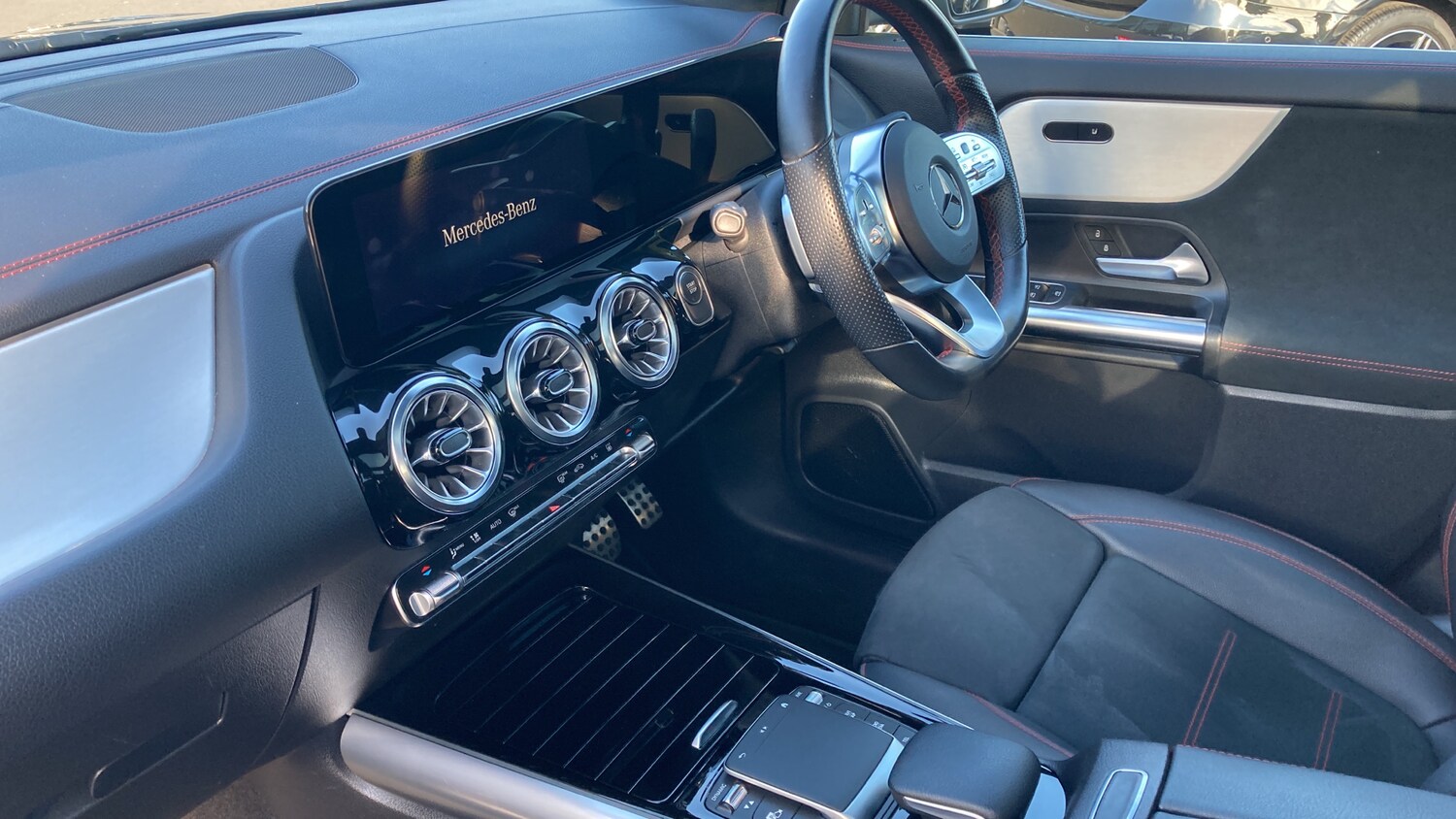 Used Mercedes-Benz EQA 2022 for sale - 76352906: Photo 9