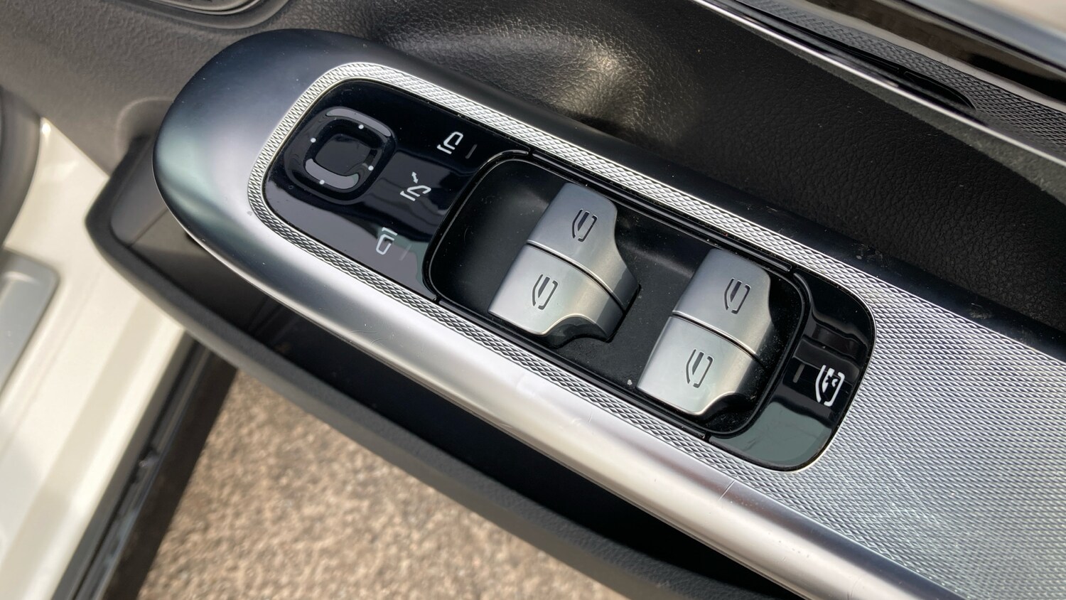 Used Mercedes-Benz EQA 2023 for sale - 78177363: Photo 32