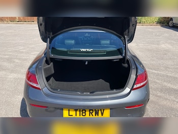 Used Mercedes-Benz C Class 2018 for sale - 79379327: Photo