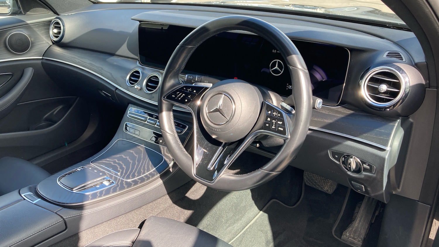 Used Mercedes-Benz E-Class 2023 for sale - 75994295: Photo 11