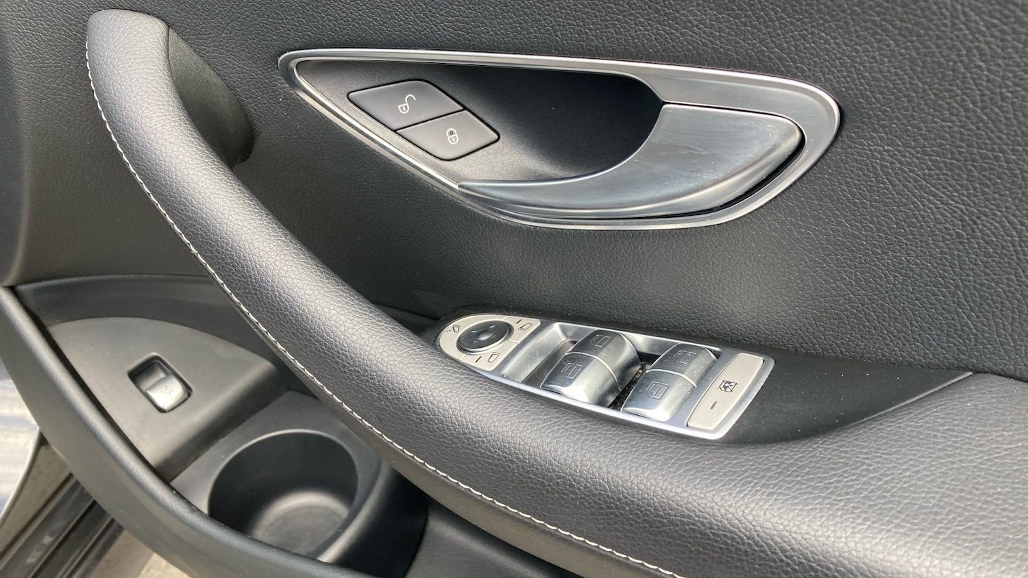 Used Mercedes-Benz E-Class 2023 for sale - 75994295: Photo 31