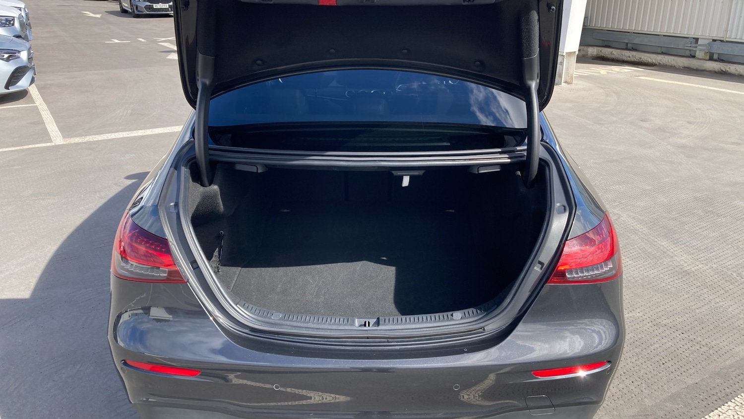 Used Mercedes-Benz E-Class 2023 for sale - 75994295: Photo 4