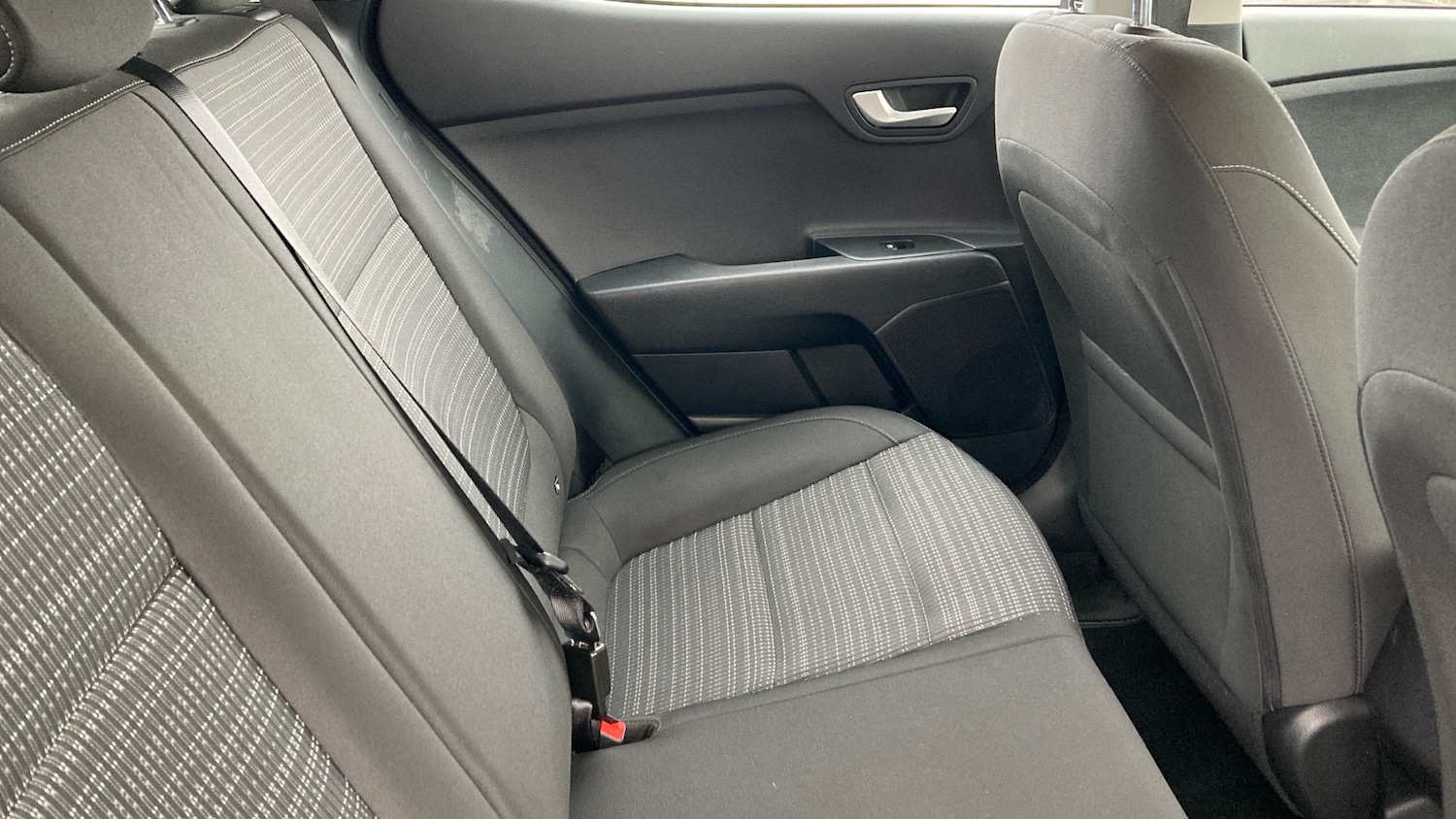 Used Kia Stonic 2023 for sale - 77224685: Photo 16