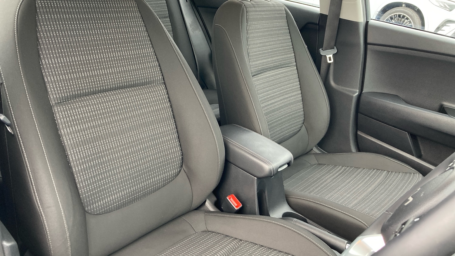 Used Kia Stonic 2023 for sale - 77224685: Photo 27