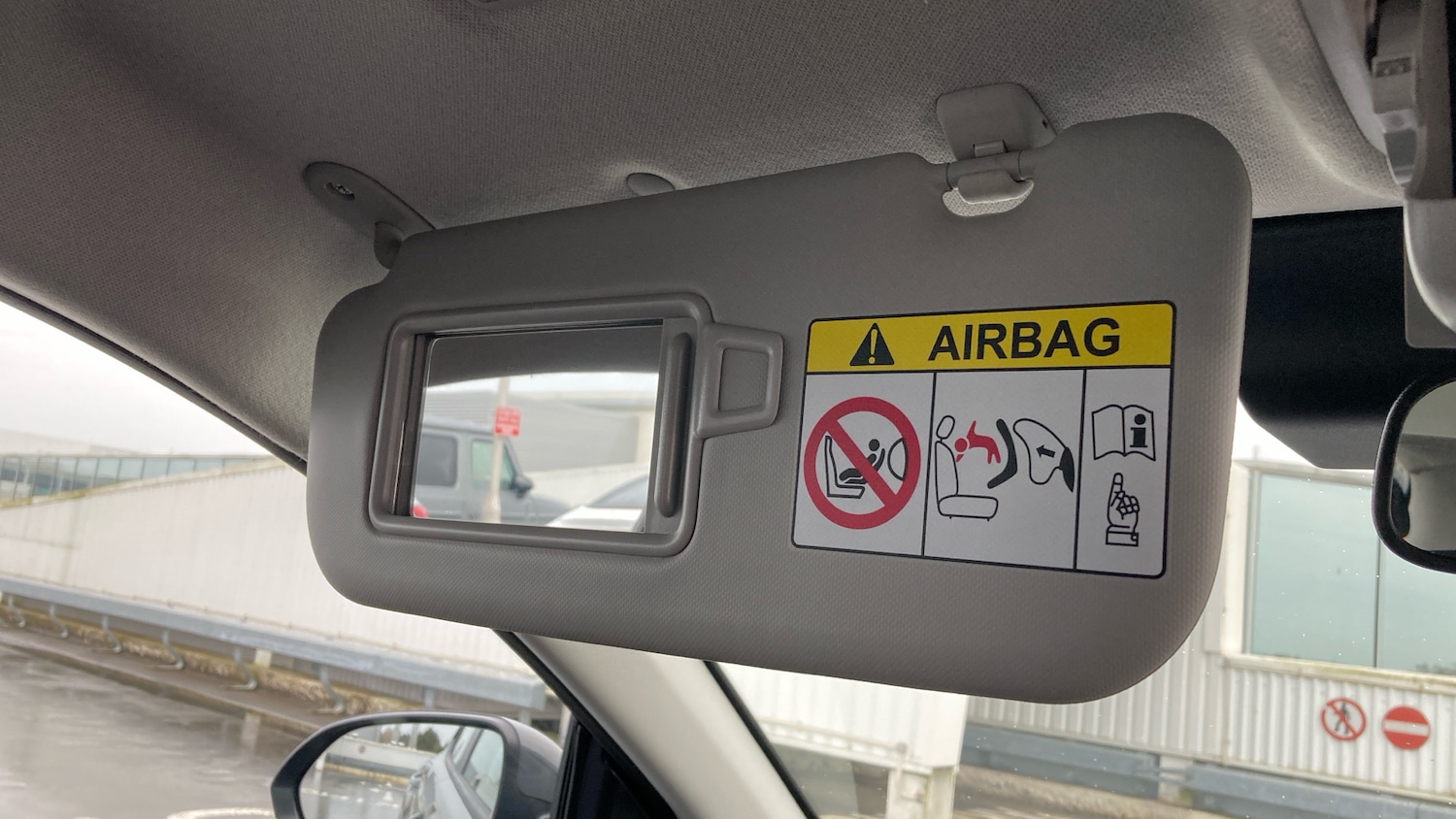 Used Kia Stonic 2023 for sale - 77224685: Photo 32