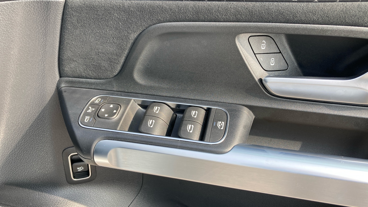 Used Mercedes-Benz EQB 2025 for sale - 78015127: Photo 33