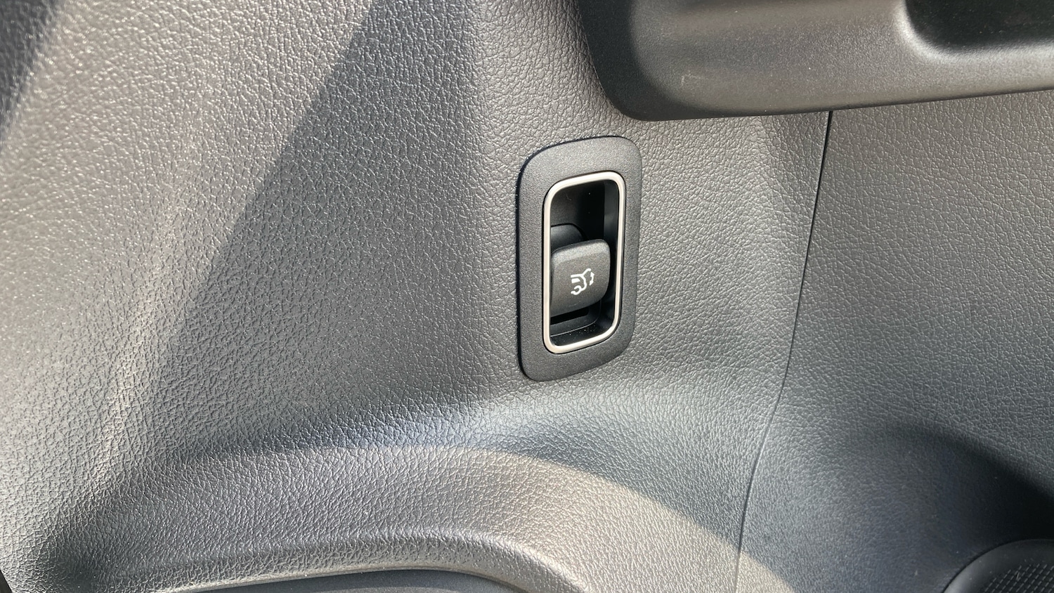 Used Mercedes-Benz EQB 2025 for sale - 78015127: Photo 34