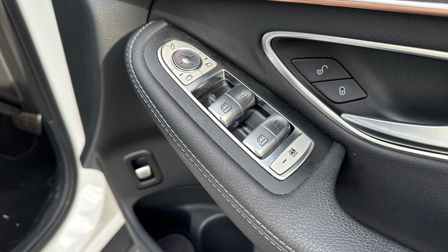 Used Mercedes-Benz EQC 2022 for sale - 77717700: Photo 35