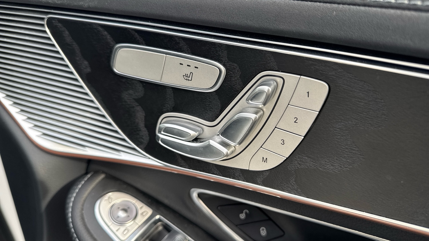 Used Mercedes-Benz EQC 2022 for sale - 77717700: Photo 36