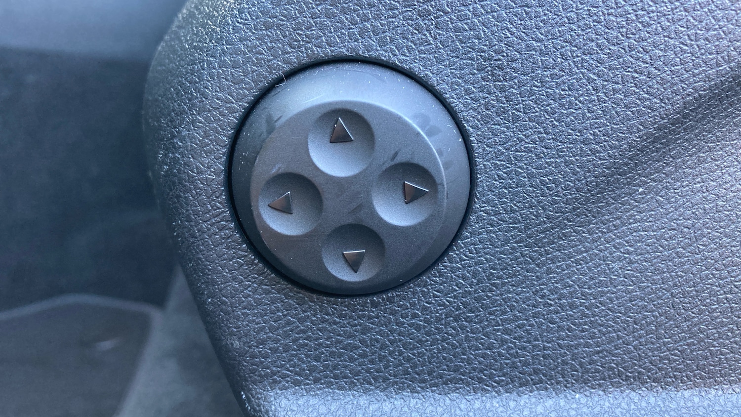 Used Mercedes-Benz EQC 2023 for sale - 77848819: Photo 27