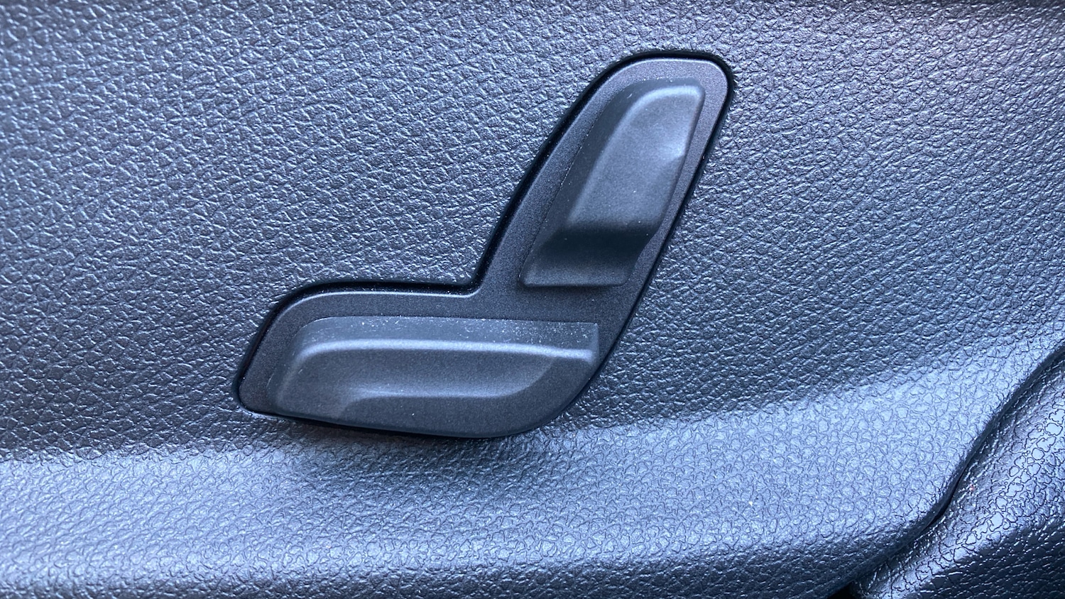 Used Mercedes-Benz EQC 2023 for sale - 77848819: Photo 28