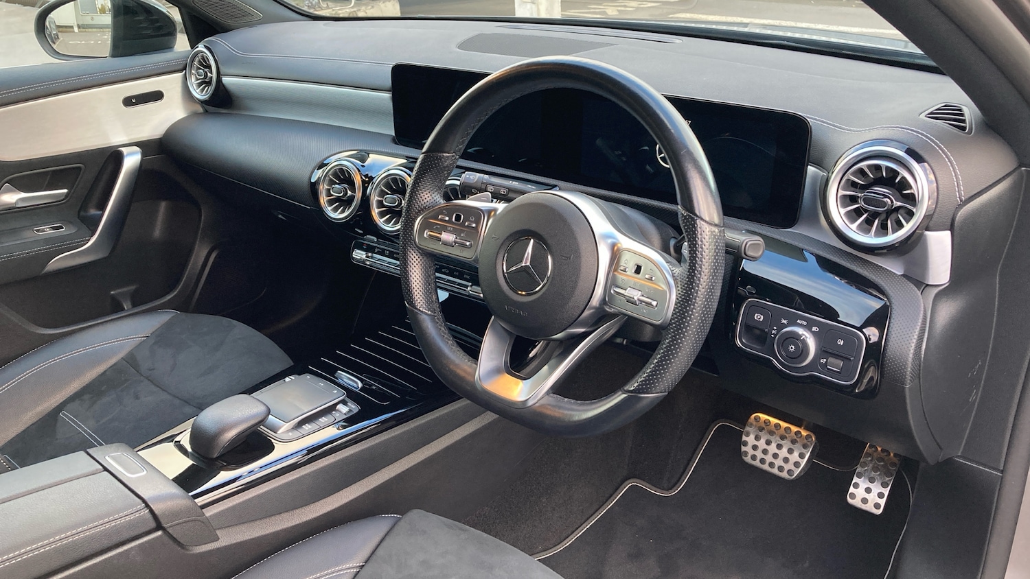 Used Mercedes-Benz A-Class 2022 for sale - 76602237: Photo 11