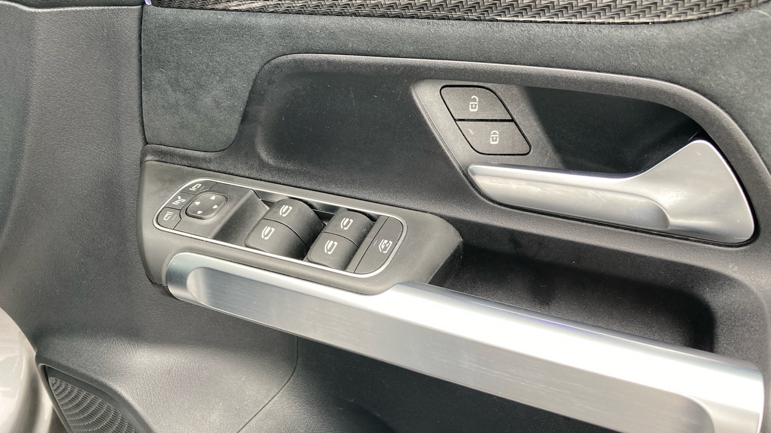 Used Mercedes-Benz GLB 2023 for sale - 75894357: Photo 31