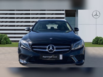 Used Mercedes-Benz C Class 2019 for sale - 76265272: Photo 3
