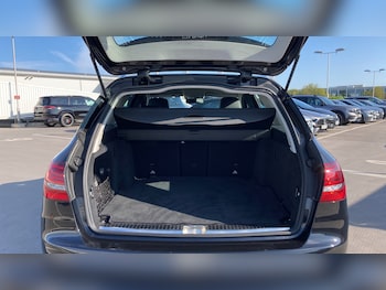 Used Mercedes-Benz C Class 2019 for sale - 76265272: Photo 4