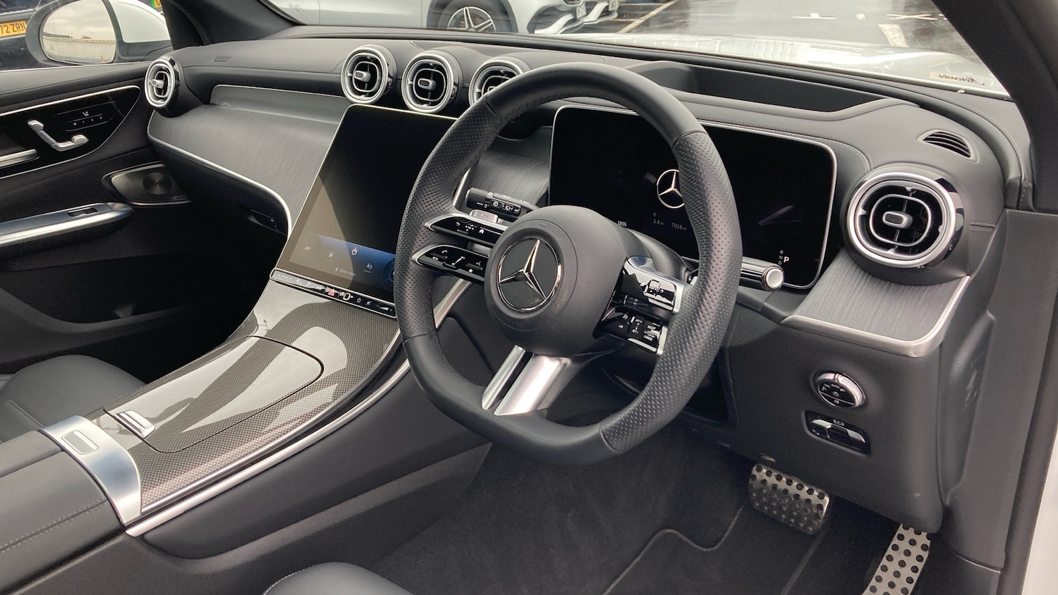 Used Mercedes-Benz GLC 2023 for sale - 76910920: Photo 11