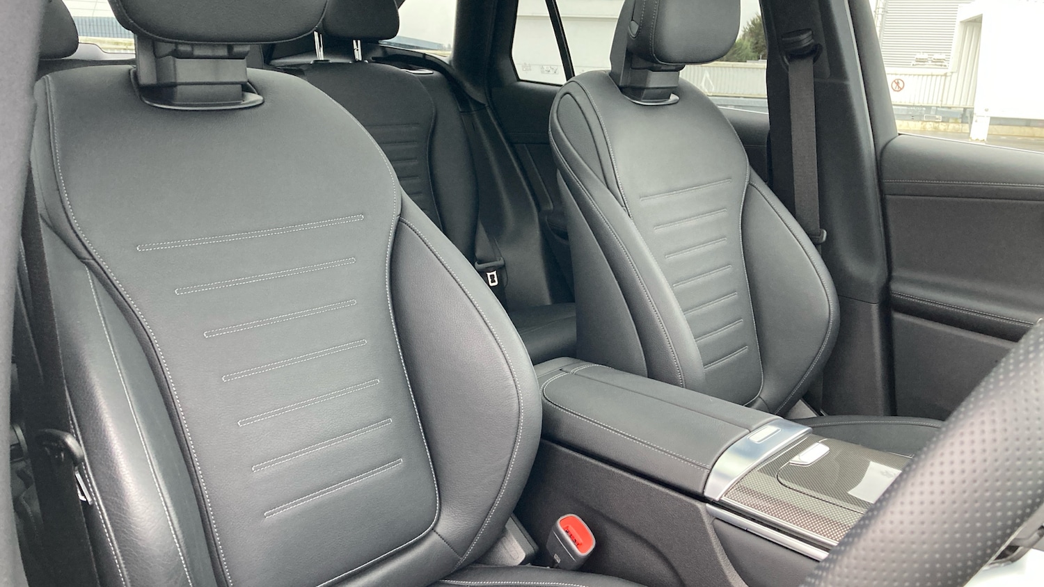 Used Mercedes-Benz GLC 2023 for sale - 76910920: Photo 33