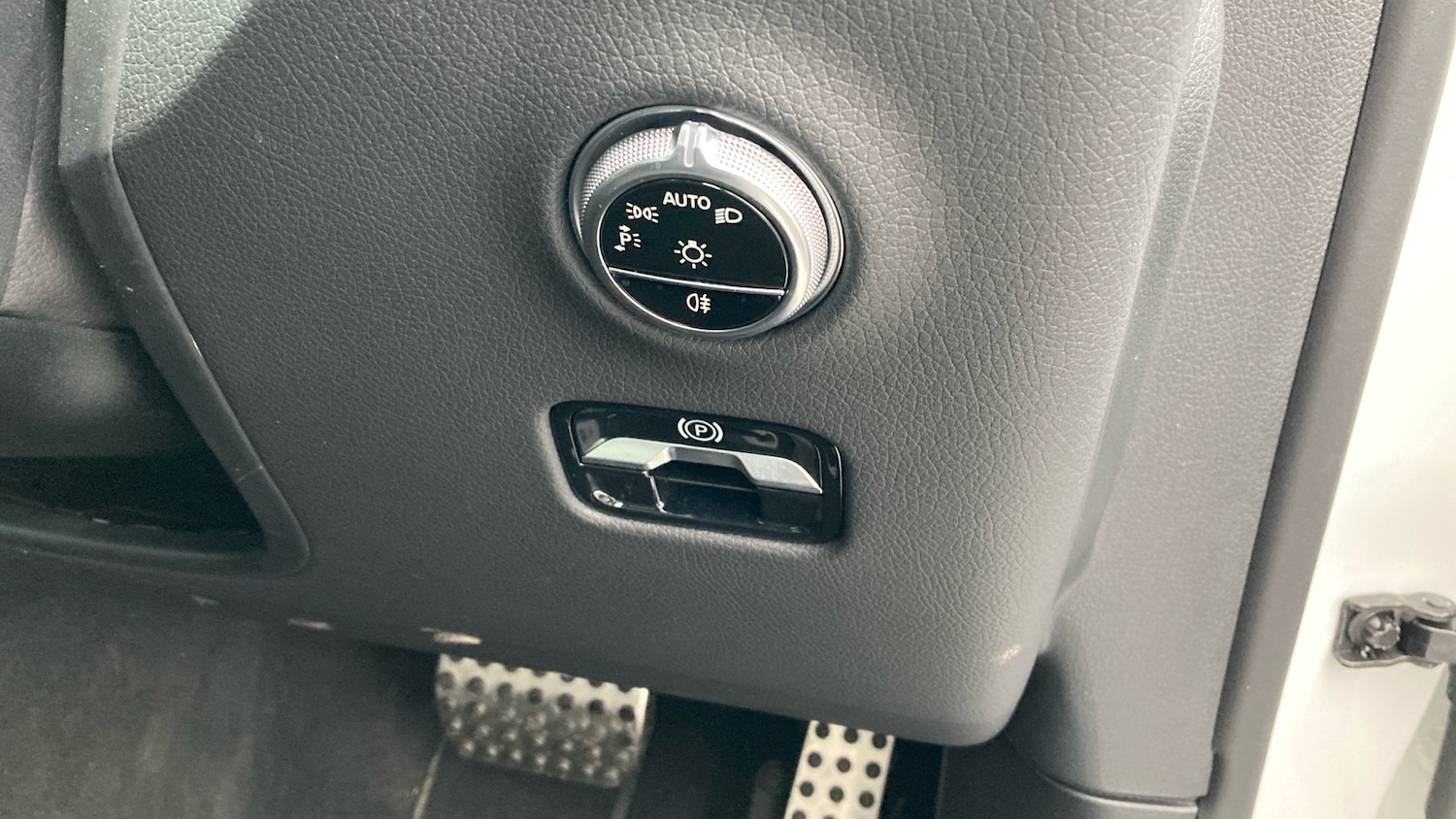 Used Mercedes-Benz GLC 2023 for sale - 76910920: Photo 38