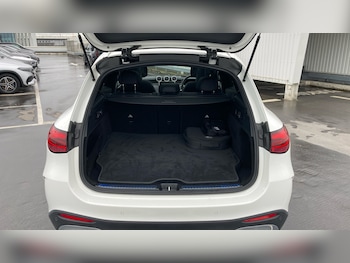 Used Mercedes-Benz GLC 2023 for sale - 76910920: Photo