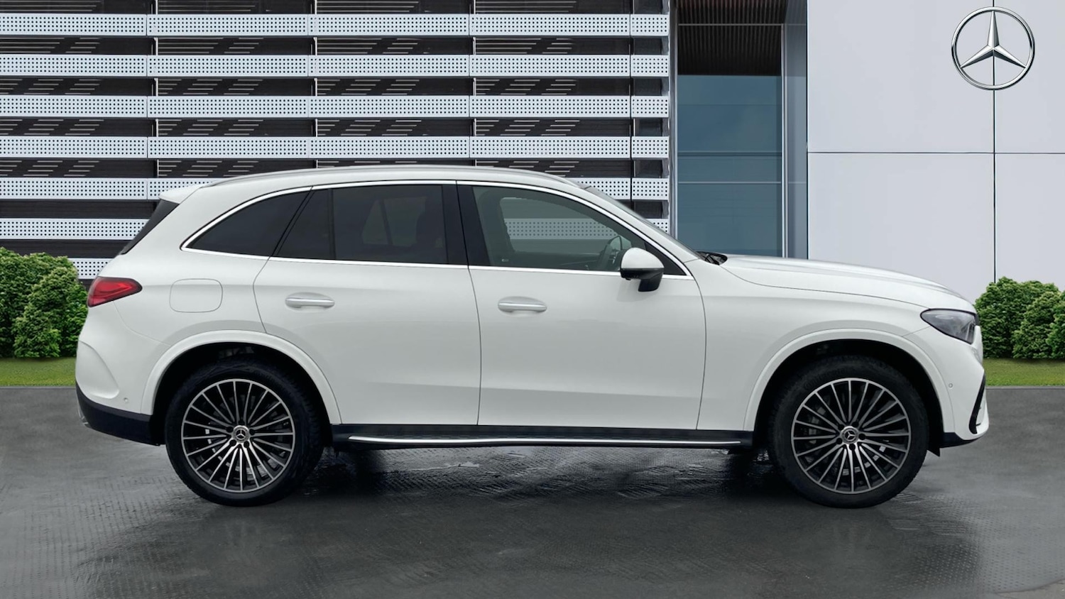 Used Mercedes-Benz GLC 2023 for sale - 76910920: Photo 5