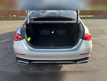 Used Mercedes-Benz E Class 2024 for sale - 77248569: Photo