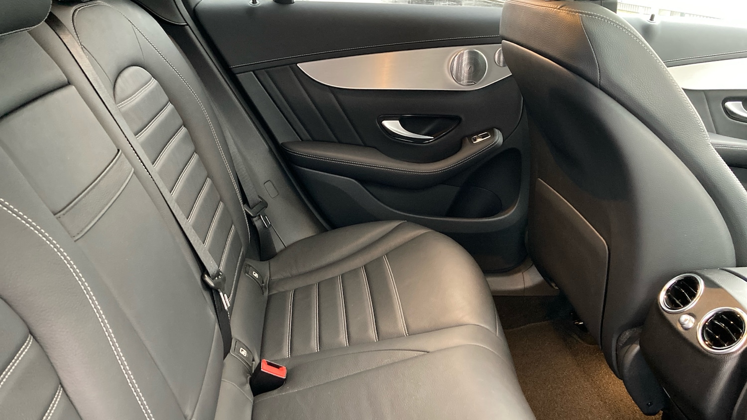 Used Mercedes-Benz GLC 2019 for sale - 76948886: Photo 16