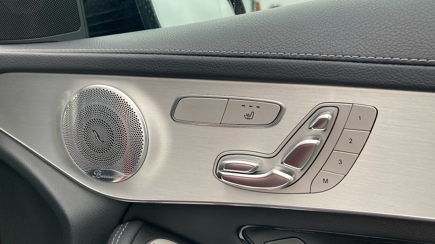 Used Mercedes-Benz GLC 2019 for sale - 76948886: Photo 35