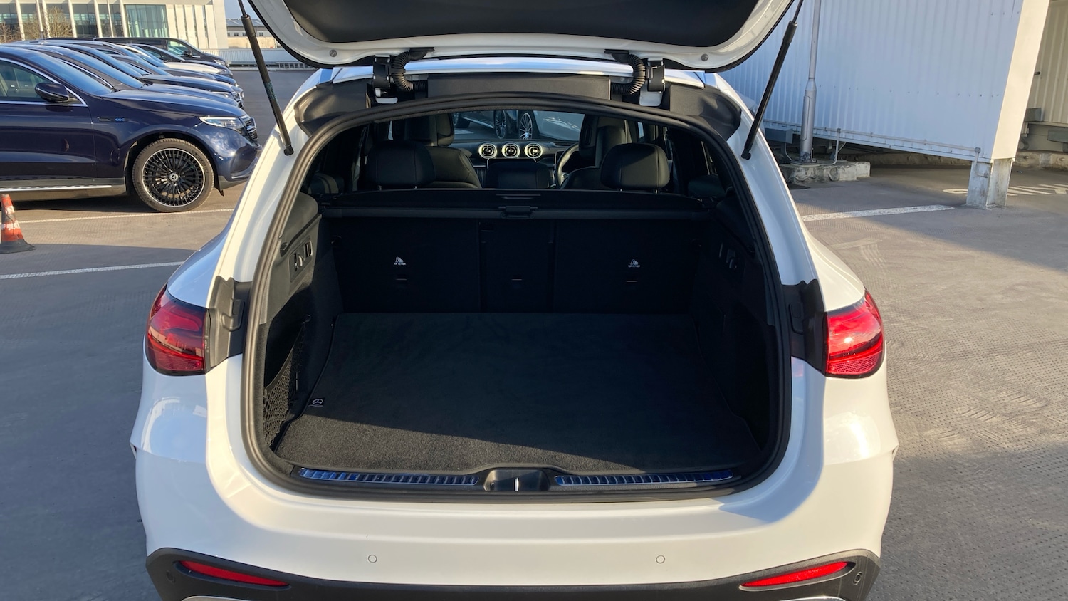 Used Mercedes-Benz GLC 2025 for sale - 77032758: Photo 4