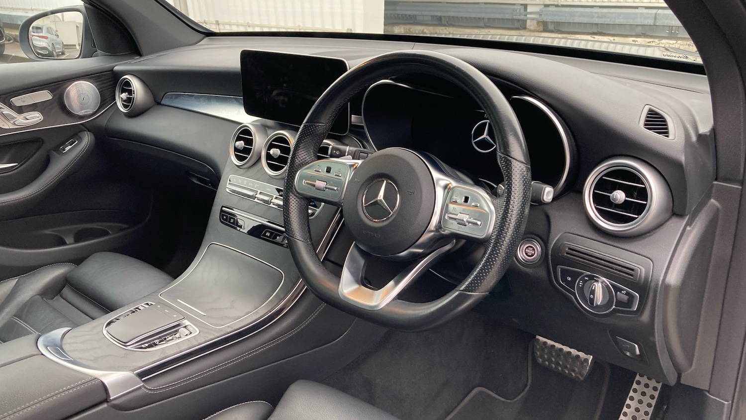 Used Mercedes-Benz GLC 2020 for sale - 76114205: Photo 11