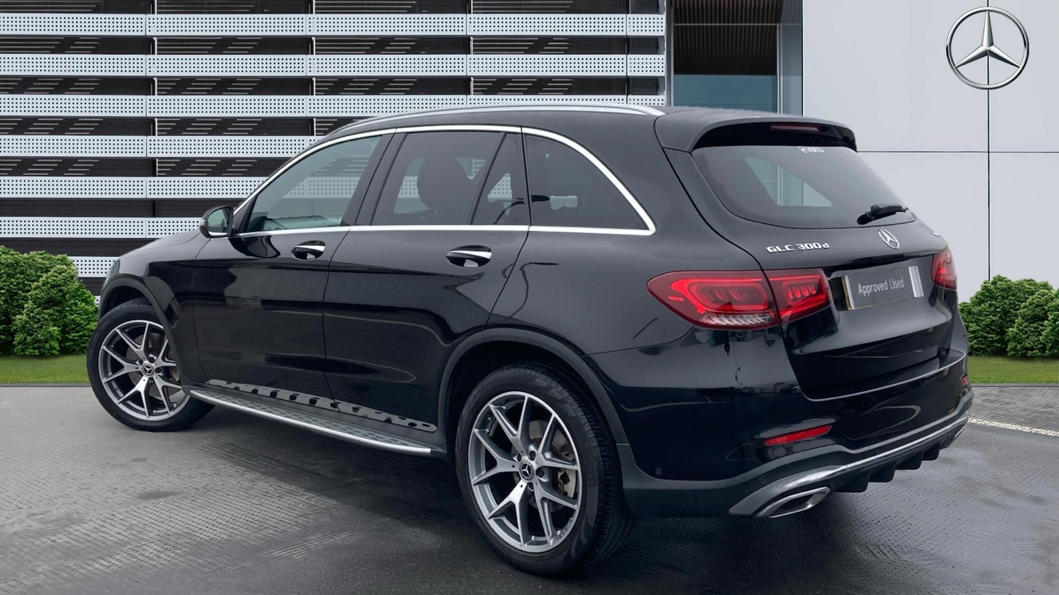 Used Mercedes-Benz GLC 2020 for sale - 76114205: Photo 2