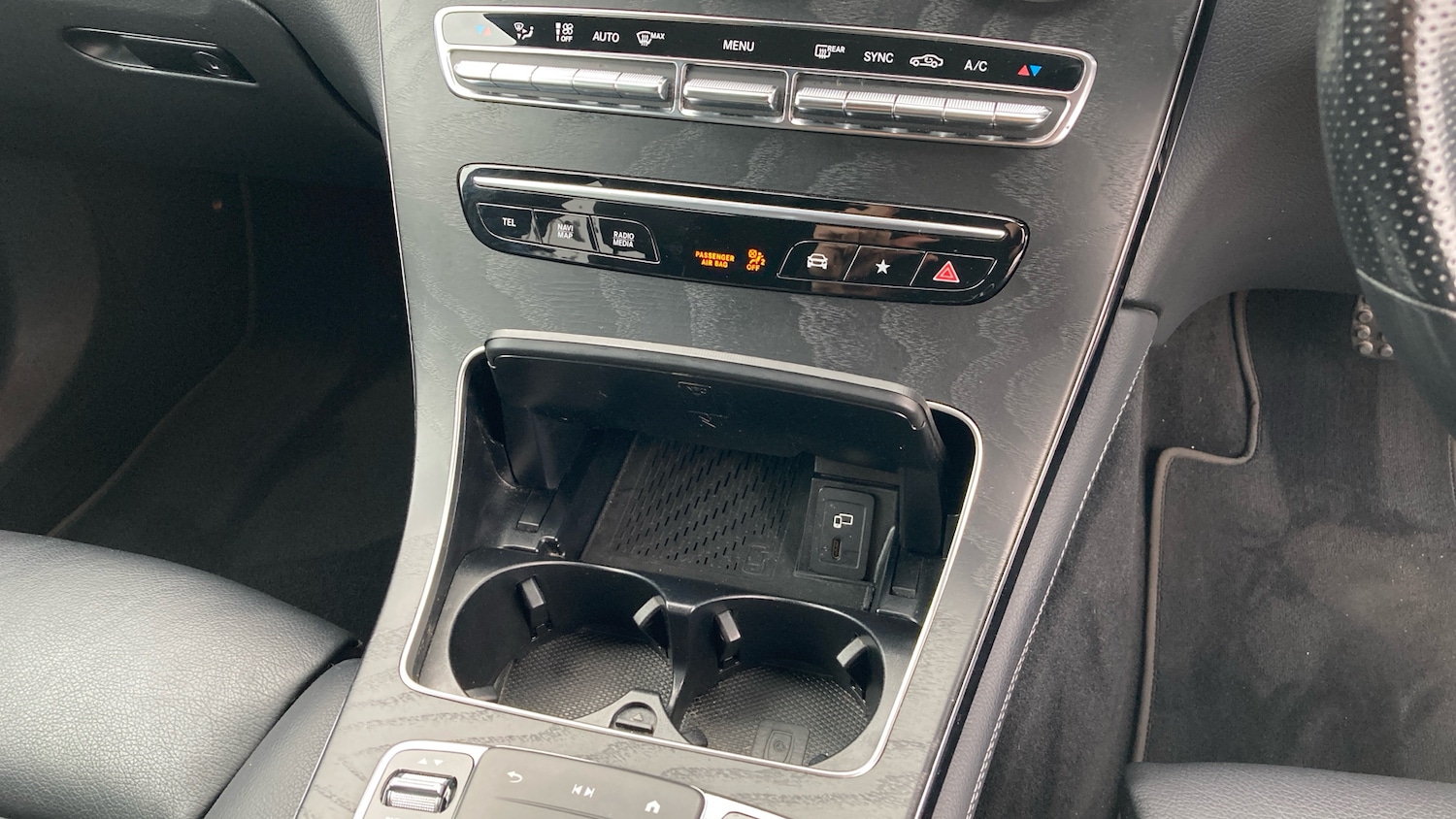 Used Mercedes-Benz GLC 2020 for sale - 76114205: Photo 41