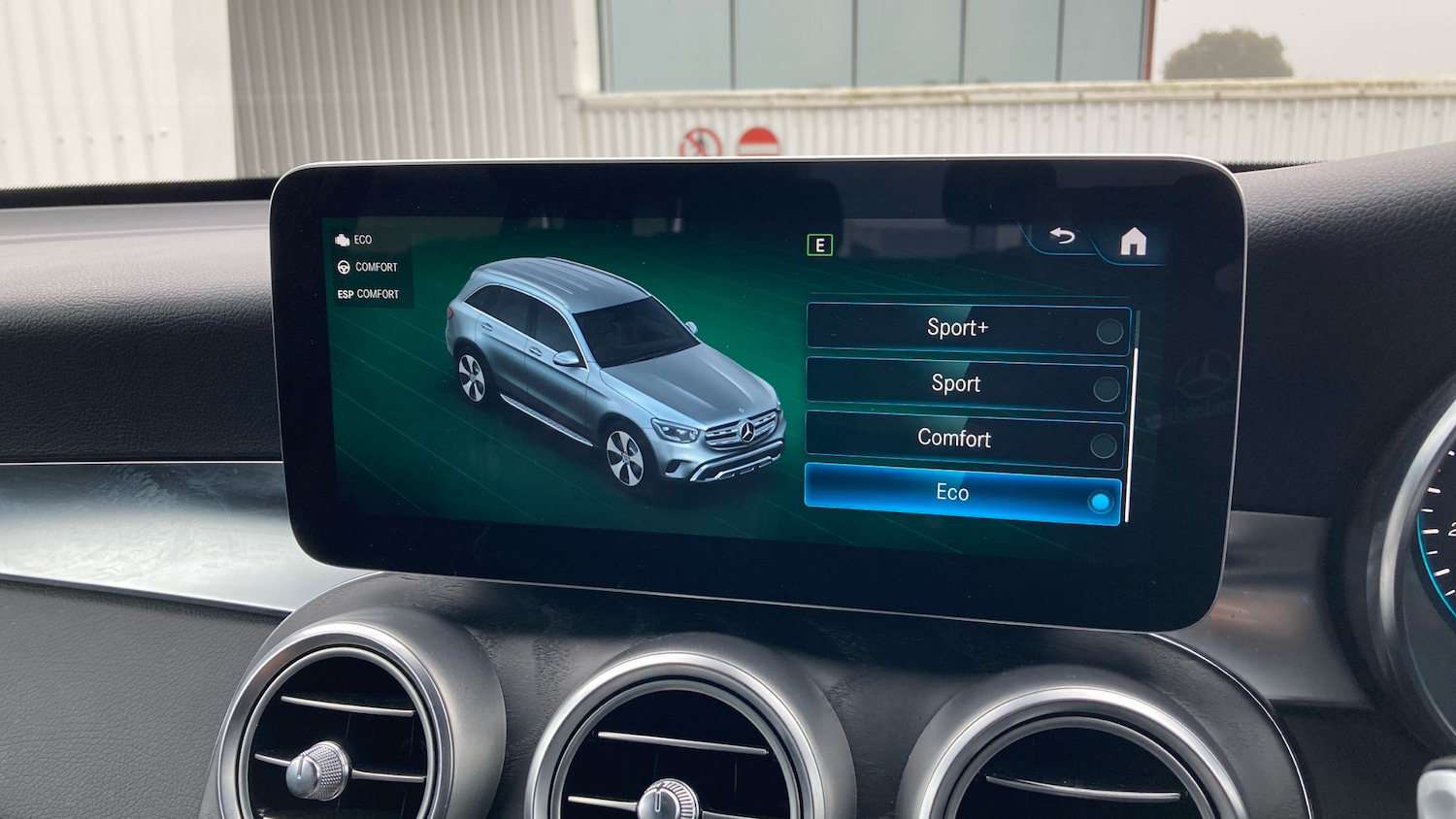 Used Mercedes-Benz GLC 2020 for sale - 76114205: Photo 43