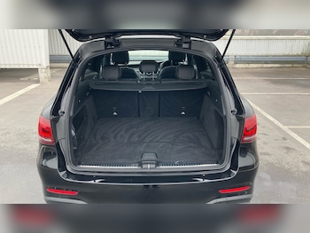 Used Mercedes-Benz GLC 2020 for sale - 76114205: Photo