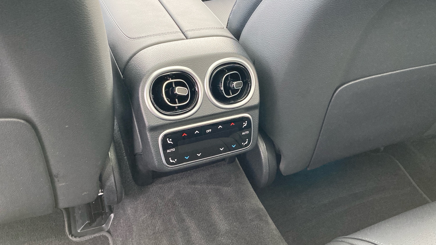 Used Mercedes-Benz C Class 2024 for sale - 76818718: Photo 29