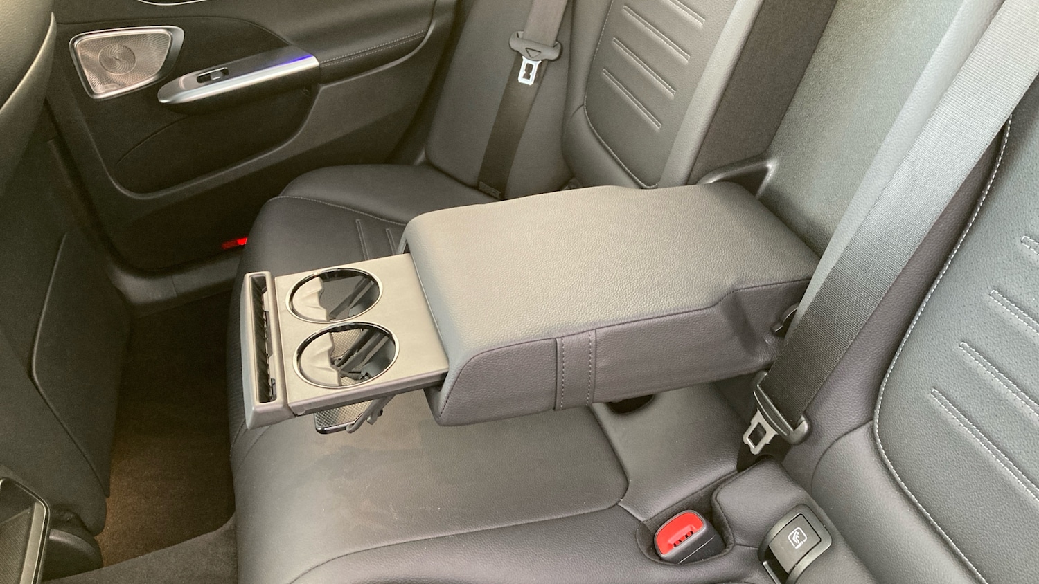 Used Mercedes-Benz C Class 2024 for sale - 76807394: Photo 28