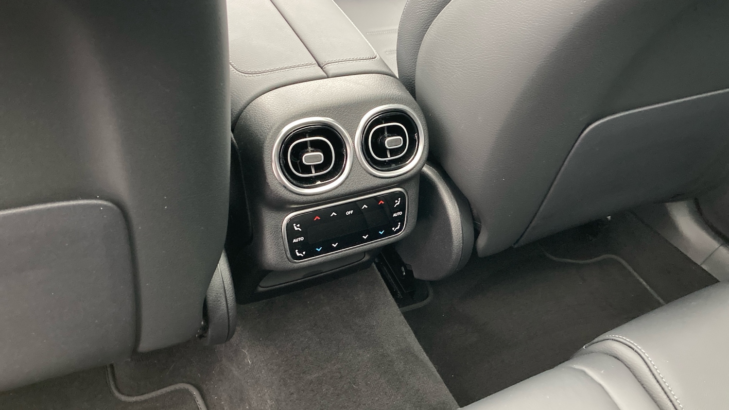 Used Mercedes-Benz GLC 2023 for sale - 77022729: Photo 31