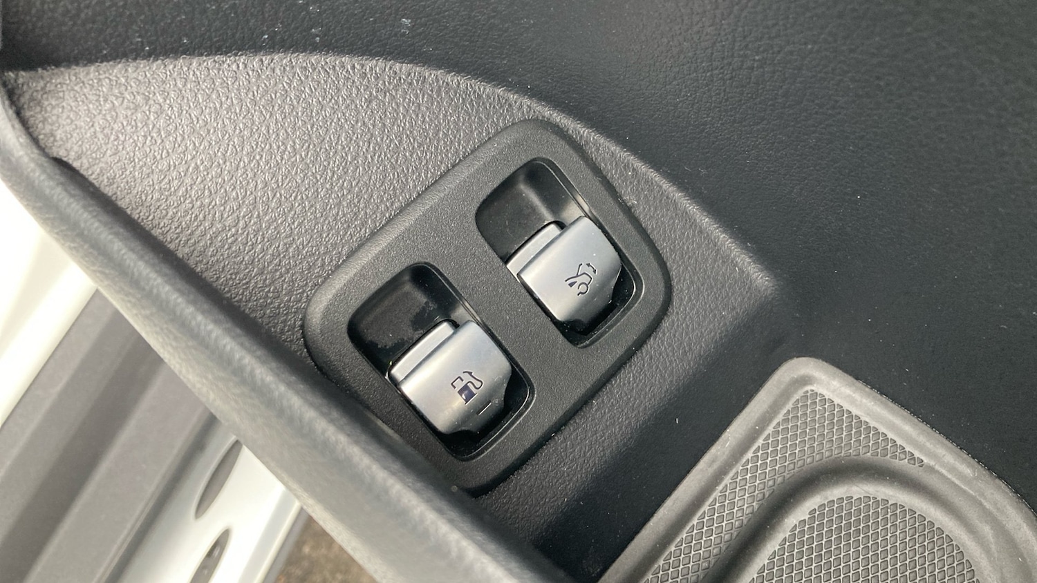 Used Mercedes-Benz GLC 2023 for sale - 77022729: Photo 37